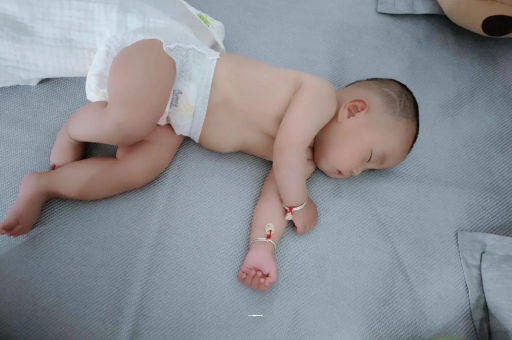 陆丰三个月宝宝身高体重